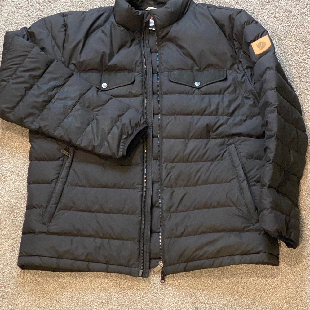 Fjallraven Men's Black Puffer Jacket